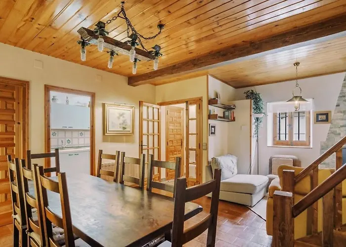 Arix By Cardi Semesterbostad *